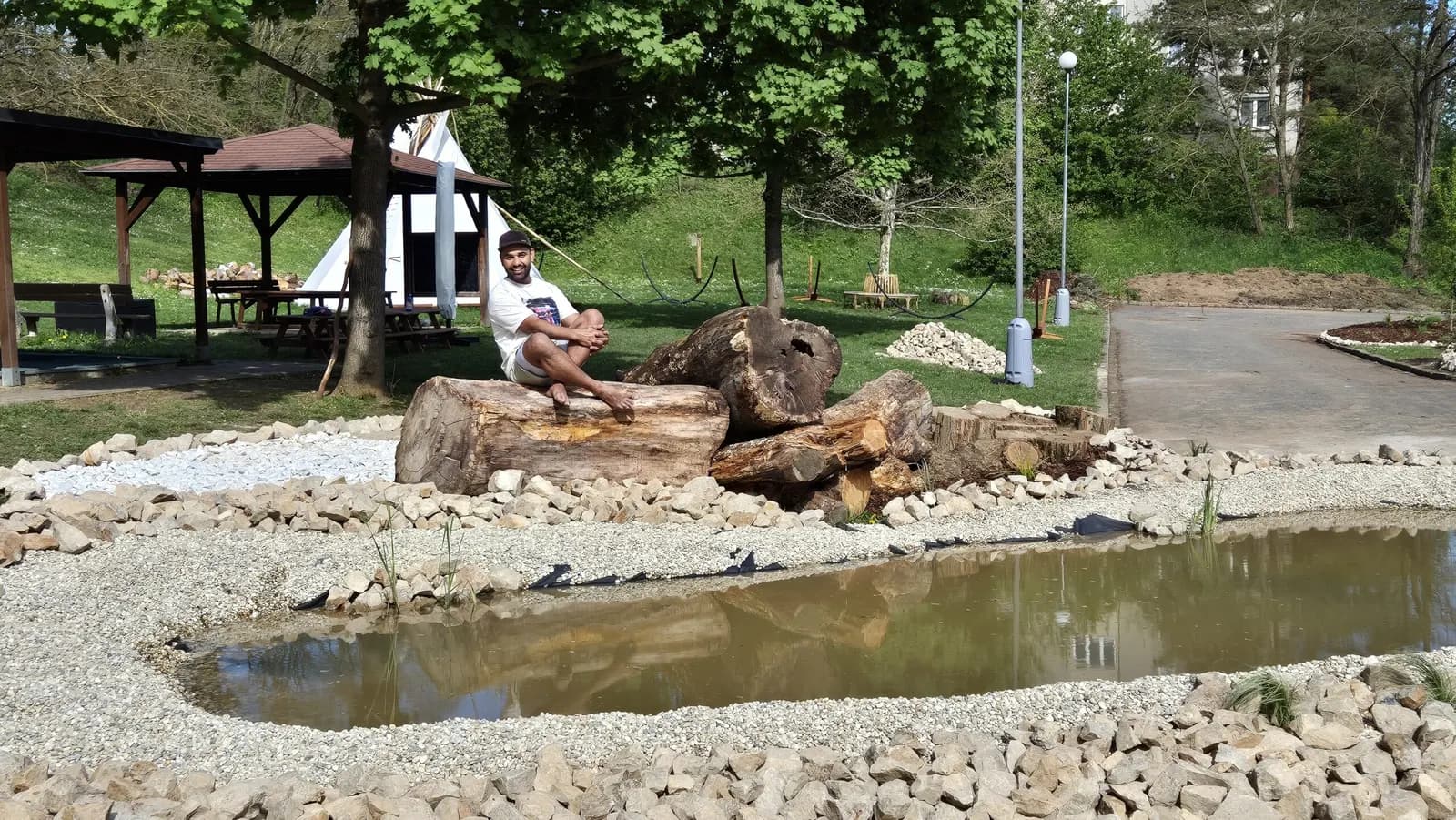 KDE ROSTE ZAHRADA, ROSTE PŘÁTELSTVÍ, fotografie 1