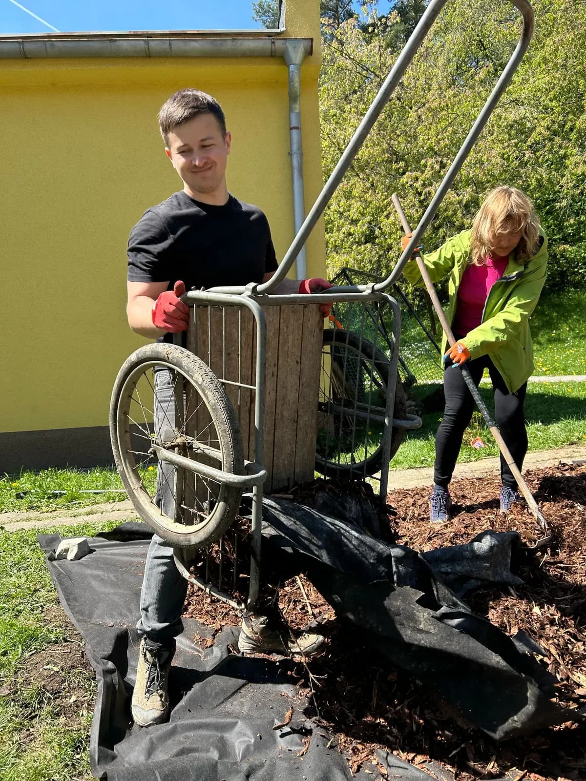 KDE ROSTE ZAHRADA, ROSTE PŘÁTELSTVÍ, fotografie 28