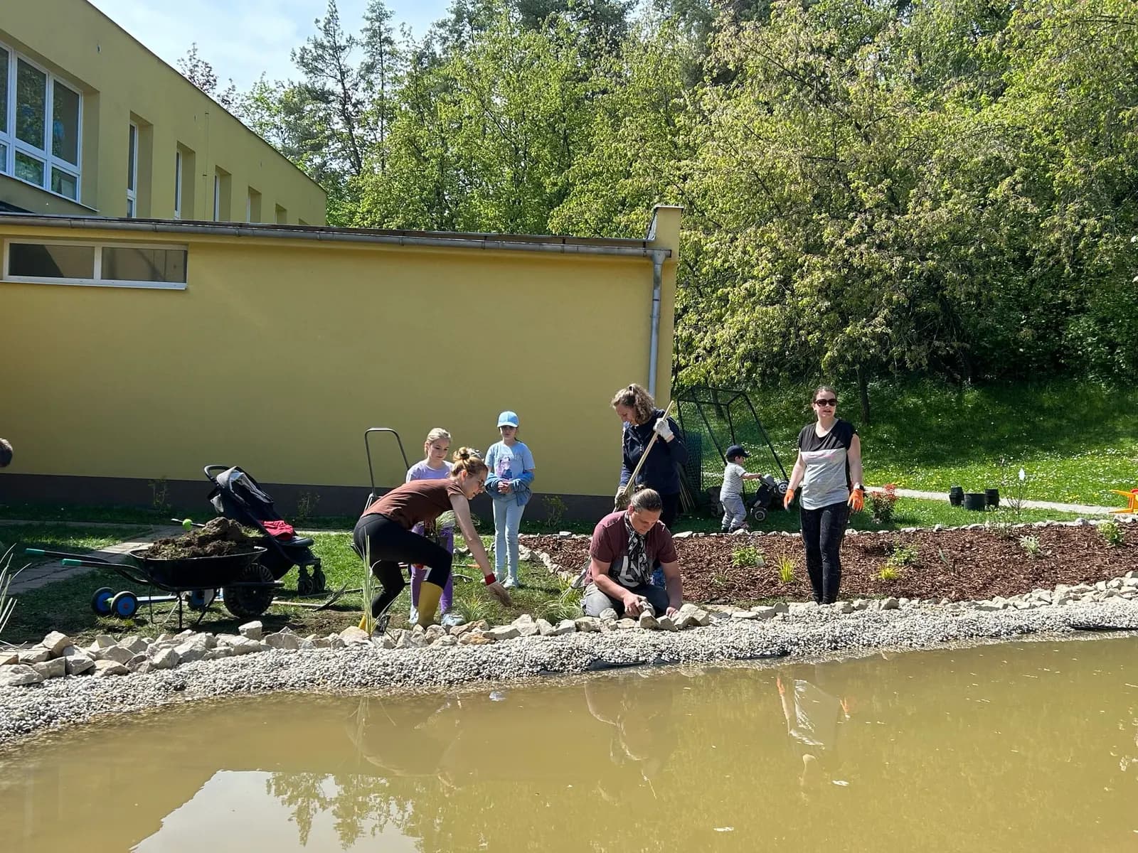 KDE ROSTE ZAHRADA, ROSTE PŘÁTELSTVÍ, fotografie 10