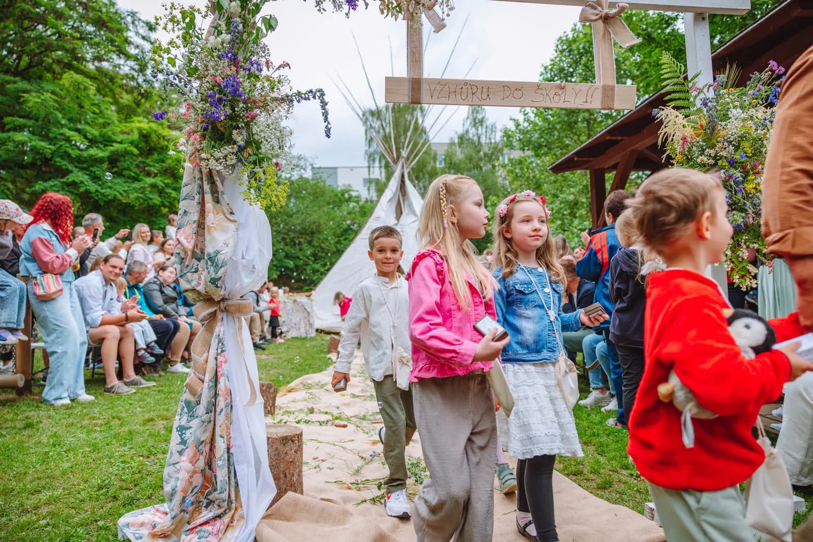 Zahradní slavnost našich předškoláků: Den, který patřil jen jim, fotografie 106