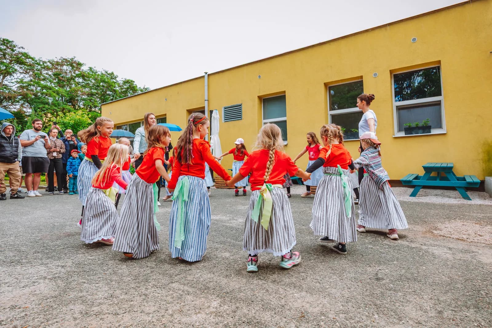 Zahradní slavnost našich předškoláků: Den, který patřil jen jim, fotografie 116