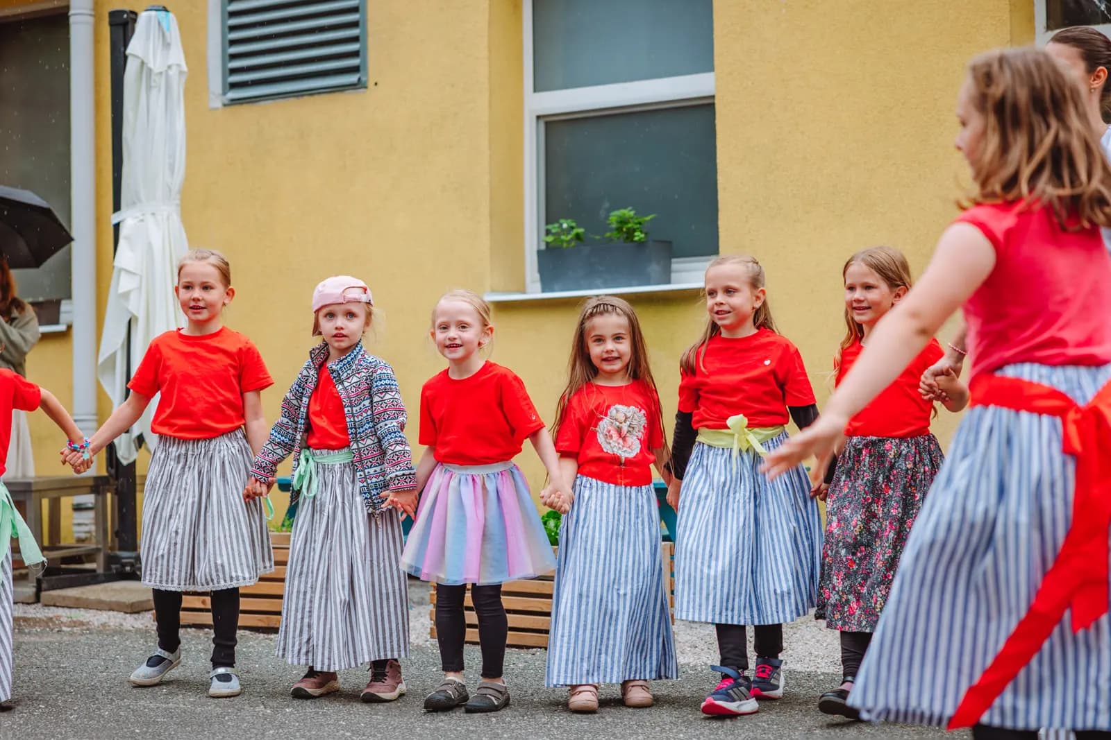Zahradní slavnost našich předškoláků: Den, který patřil jen jim, fotografie 122