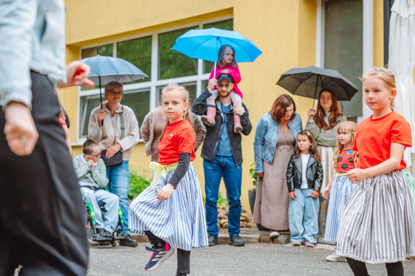 Zahradní slavnost našich předškoláků: Den, který patřil jen jim, fotografie 136