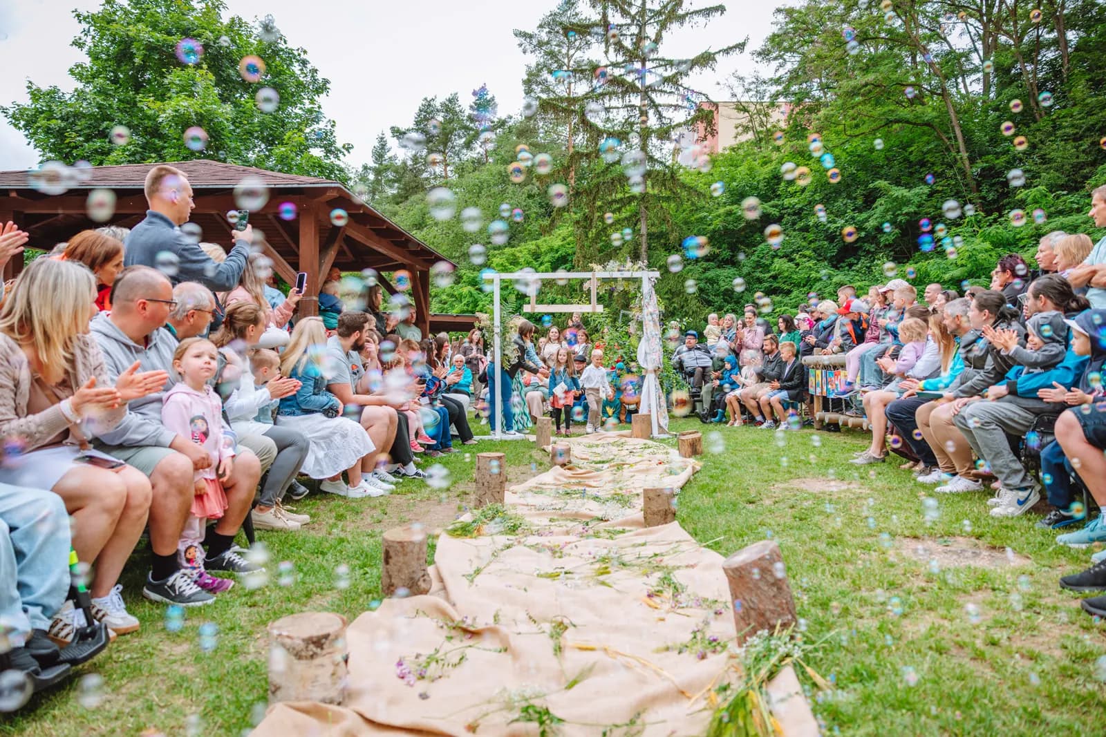 Zahradní slavnost našich předškoláků: Den, který patřil jen jim, fotografie 40