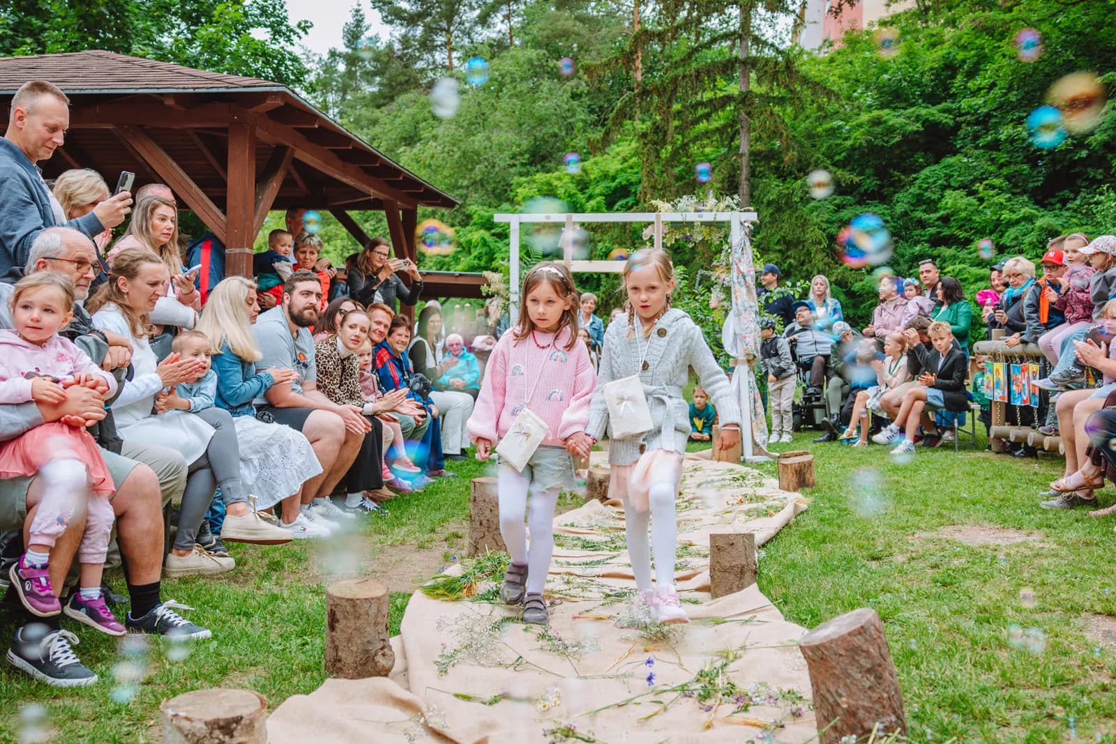 Zahradní slavnost našich předškoláků: Den, který patřil jen jim, fotografie 81