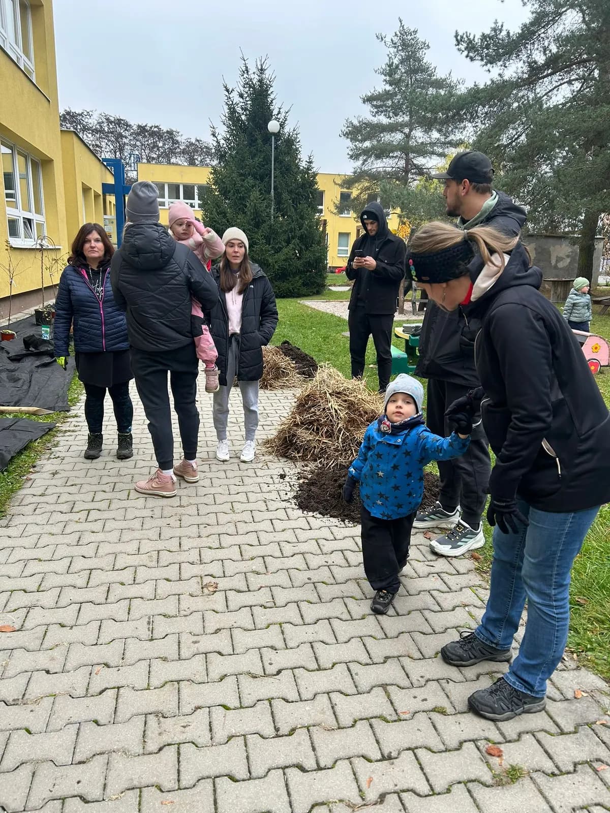 Zavírání zahrady, fotografie 16